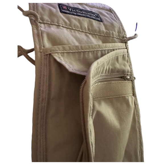 VICTORINOX Deluxe Multi-Pocket Concealed Neck Pouch 5.5”x 8” Khaki - Picture 6 of 9